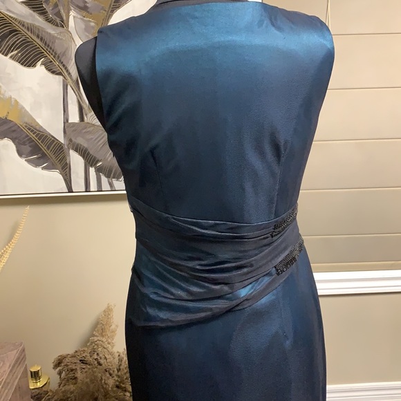 Gorgeous dress - Picture 3 of 15